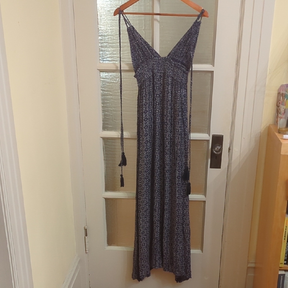 Lulu's Navy Blue Patterned Maxi Dress - Picture 3 of 3